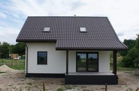 Executam case pe structura metalica invelite cu panouri sandwich