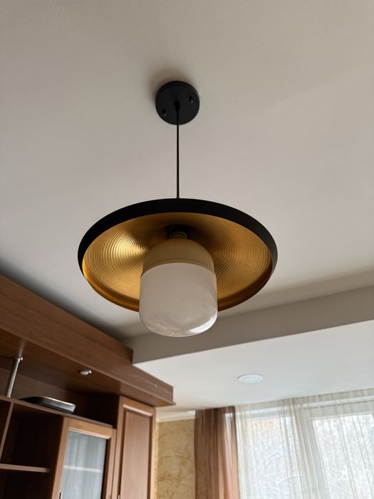 Однорожковая люстра-плафон