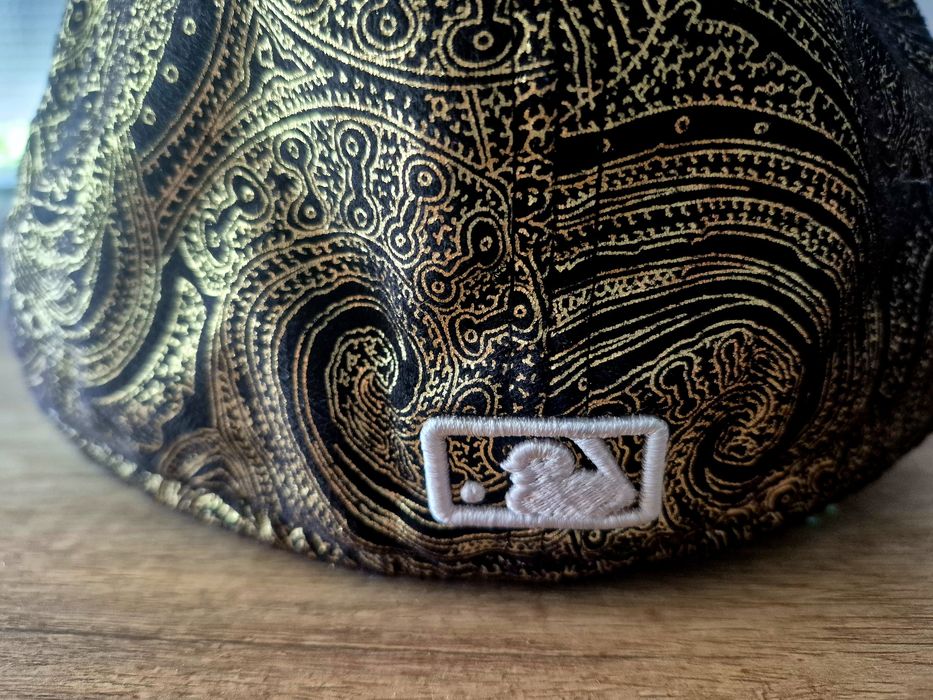 Оригинална шапка New Era 59FIFTY - NY Yankees (Paisley Gold