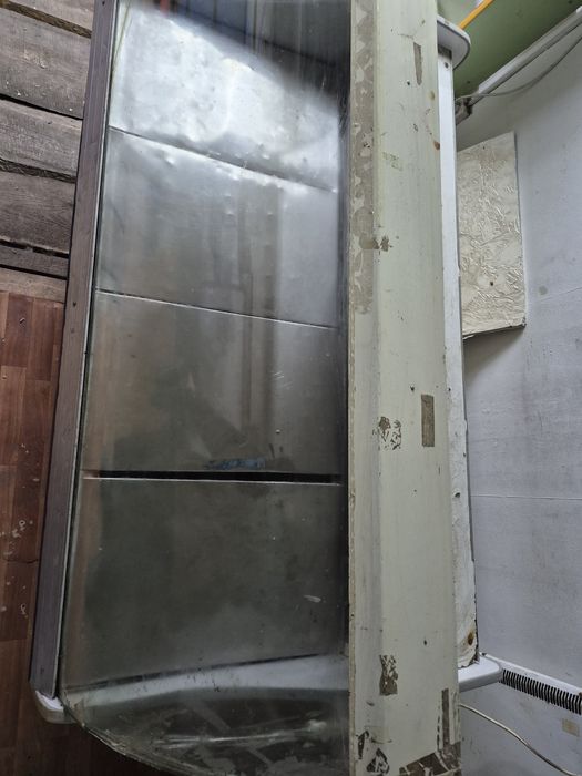 Продам холодильник для магазина