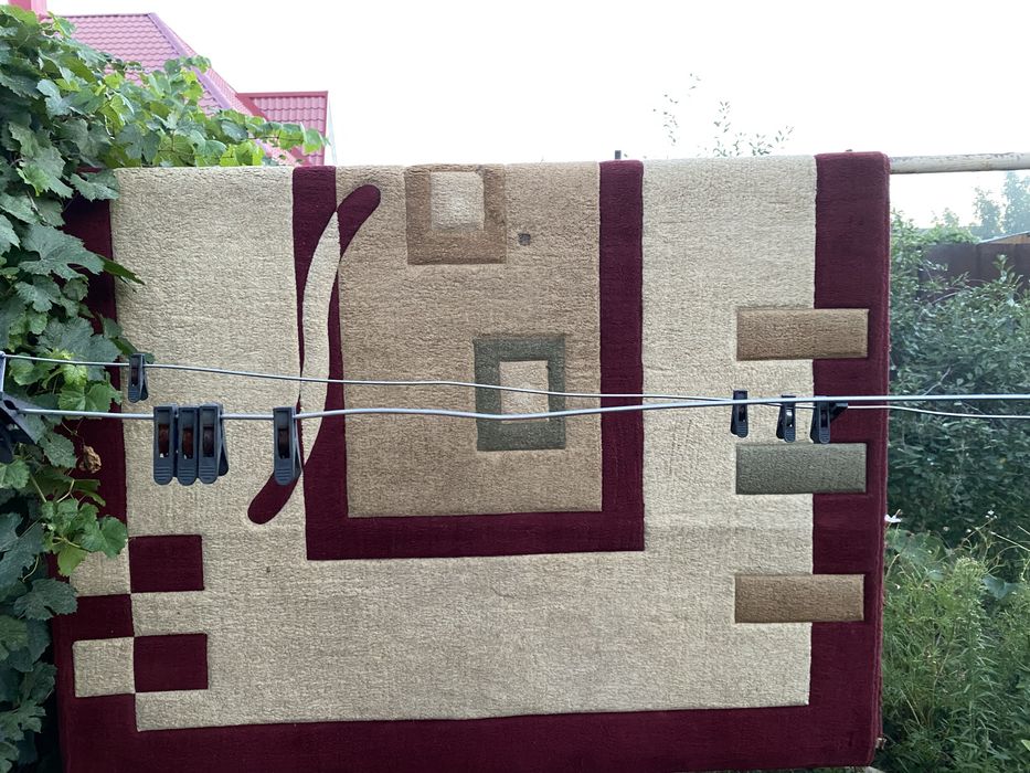 Продам ковёр 2*3 б/у