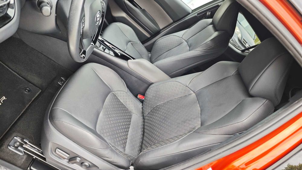 Toyota C-HR 2.0 184ks Hybrid Premiere