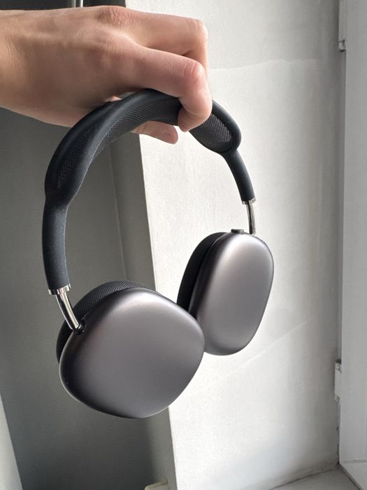 Airpods Max, Lightning разъем