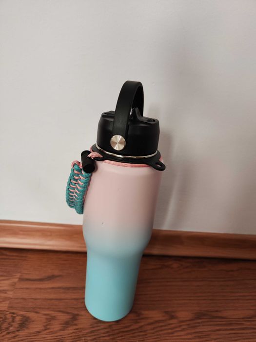 Нова термобутилка със сламка 0.900л.