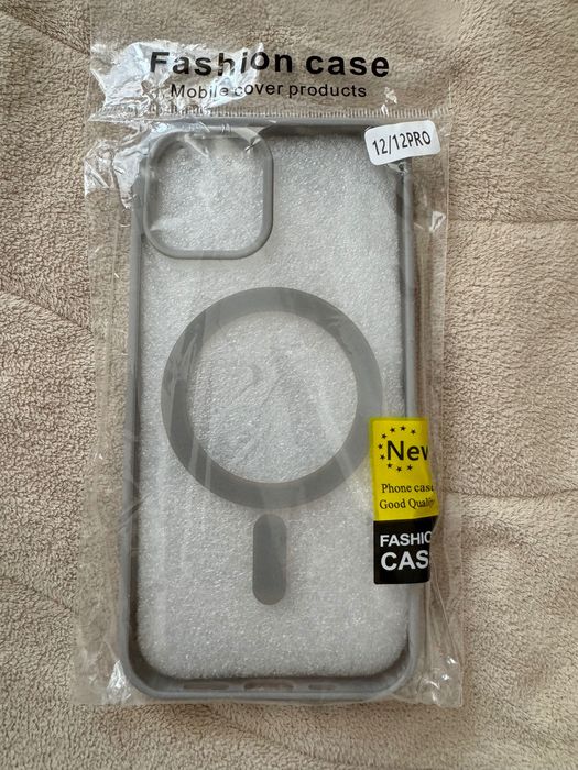 Кейсове за iPhone 12