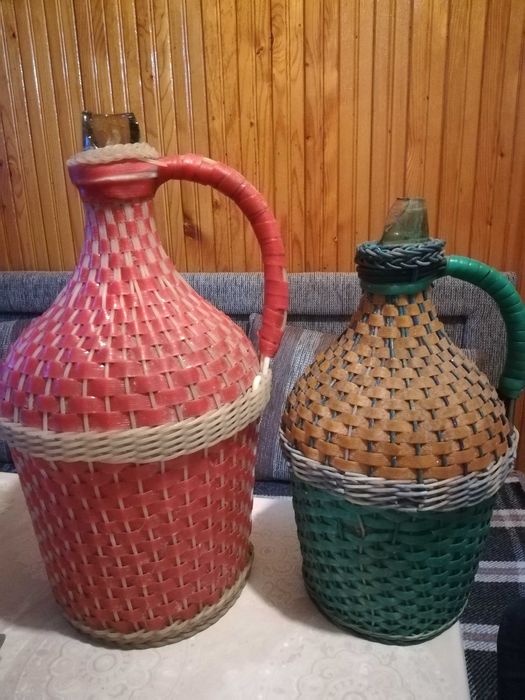 Стари дамаджани от едно време. Стават за декорация