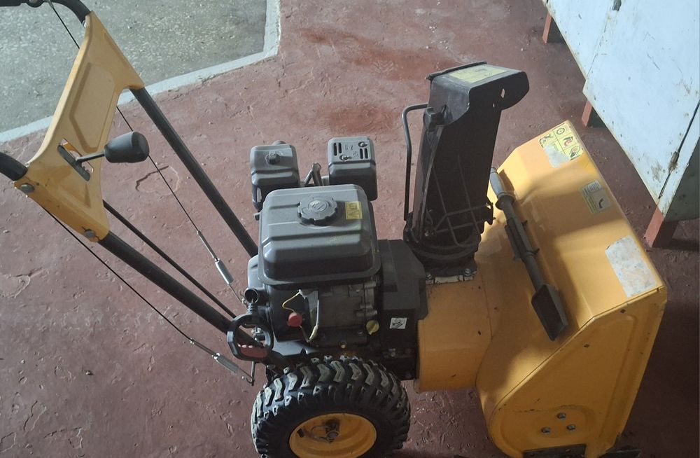 Продам Снего Уборщик