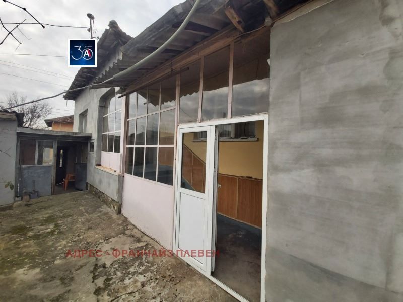 Продава се Къща в с. Обнова, Област Плевен - 90 кв.м за 556 €/кв.м - Снимка #2