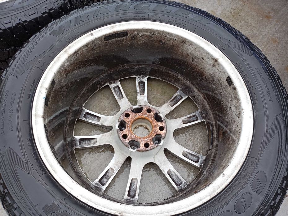 Vând roti complete pe 19 și pe 16 pentru VW Amarok