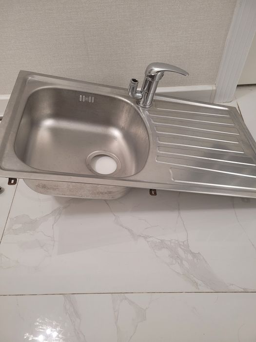 Продаётся Кухонная раковина