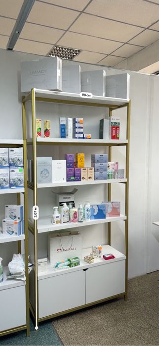Продаются стеллажи для магазинов