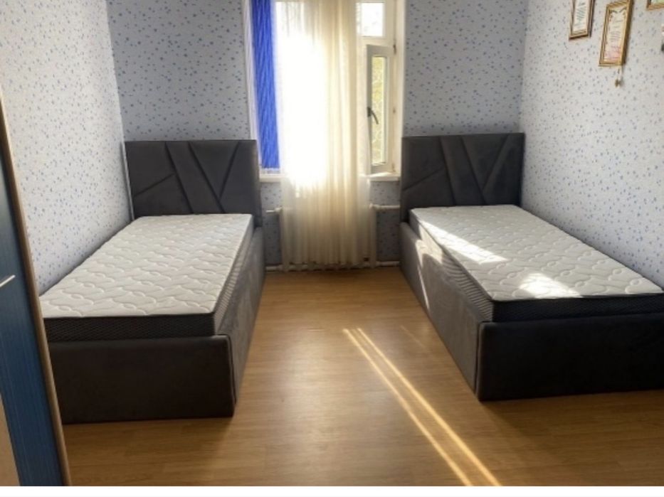 Продам 2 шт кровать срочно
