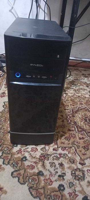 Уй компютери / Домашный компютер