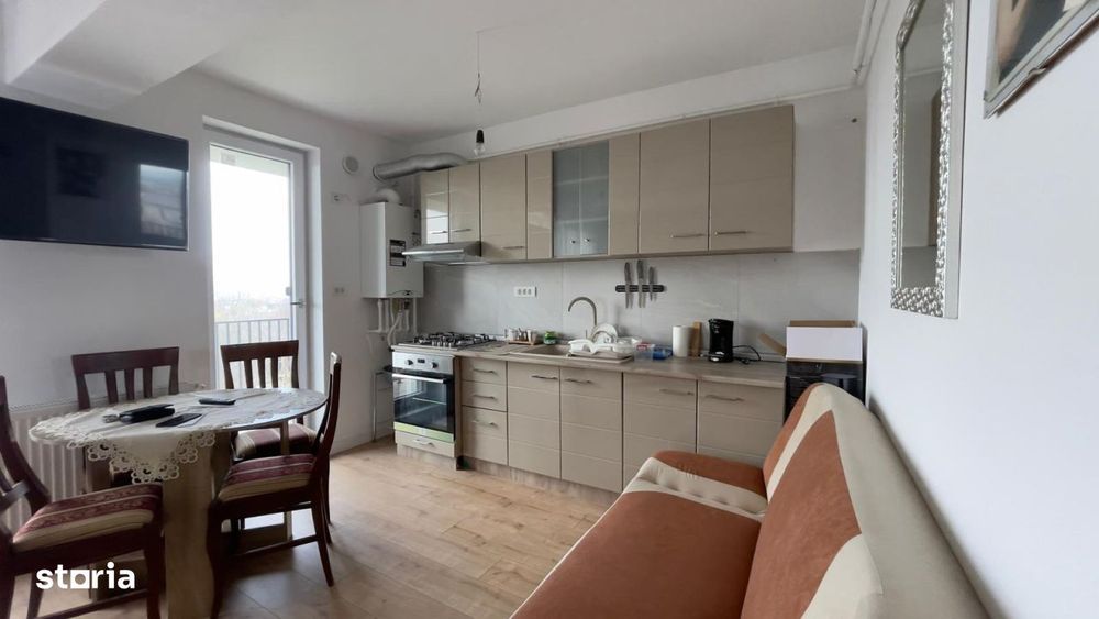 Apartament 2 Camere - Transformat In 2 Locuinte Independente