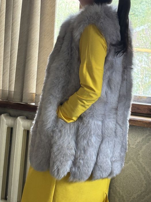 Мехова безрукавка