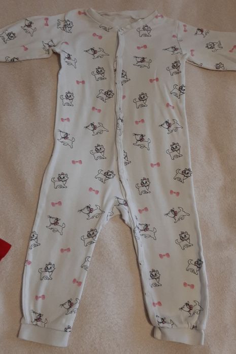 Set 3 salopete nr 92 Disney si H&M =  46 lei
