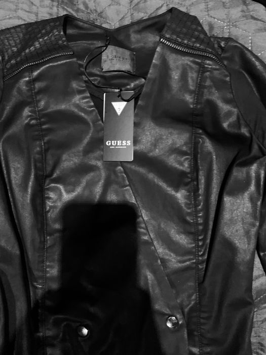 Рокля  GUESS имитация на кожа