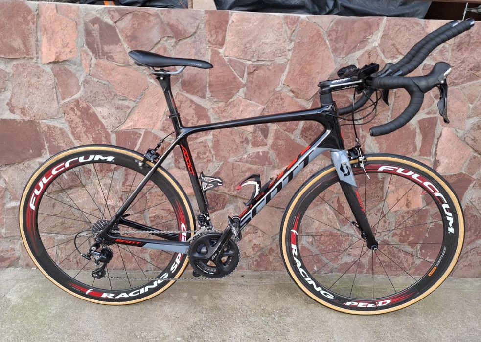 Шоссейный велосипед Scott Addict