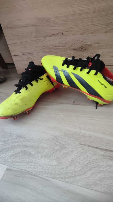 Бутонки adidas predator