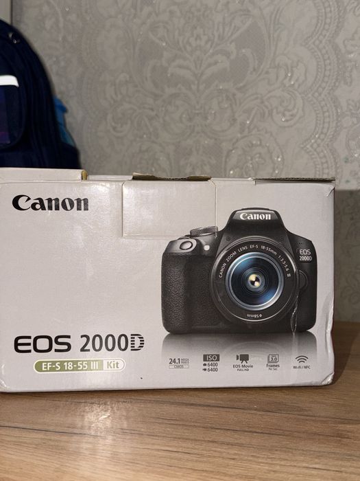 Canon EOS 2000D камера