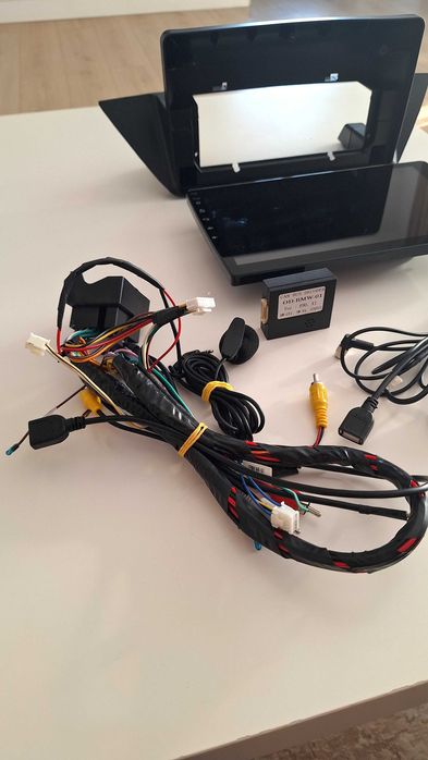 Navigație Android BMW X1 (E84) – ecran mare, completă