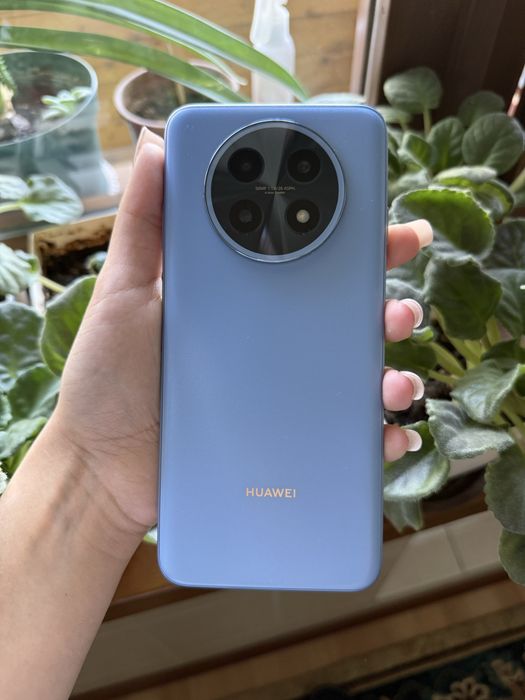 HUAWEI nova 14i.