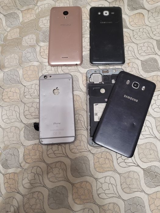 4 телефона без экранов