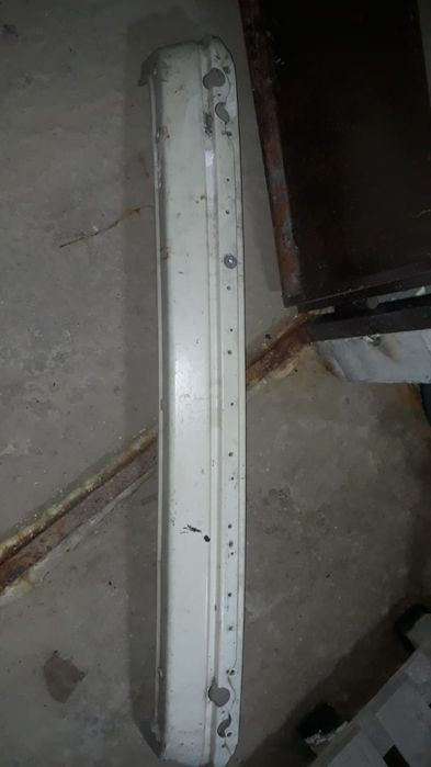 Усилитель заднего бампера бмв е34