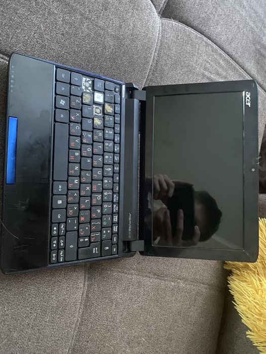 Продам нетбук acer