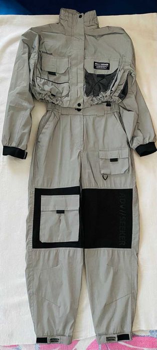 К-кт Bershka светлоотразяващ-сребристо-сн.3,р-р XS.Ново.Непромокаем-панталон с късо горно