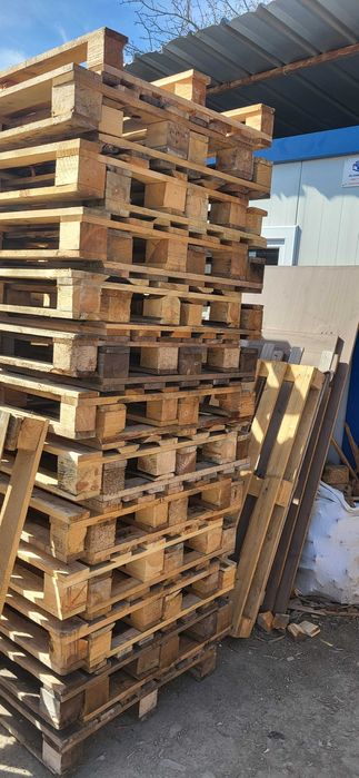 Дървени скари 120 х 80 см , с дебели трупчета и плътни дъски