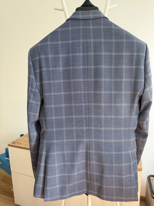 Costum de eveniment albastru