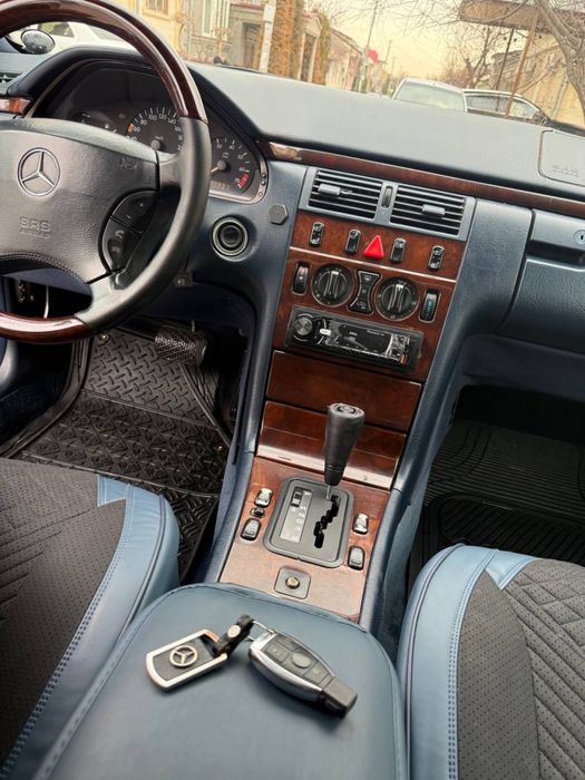 Mercades benz w210 sotiladi