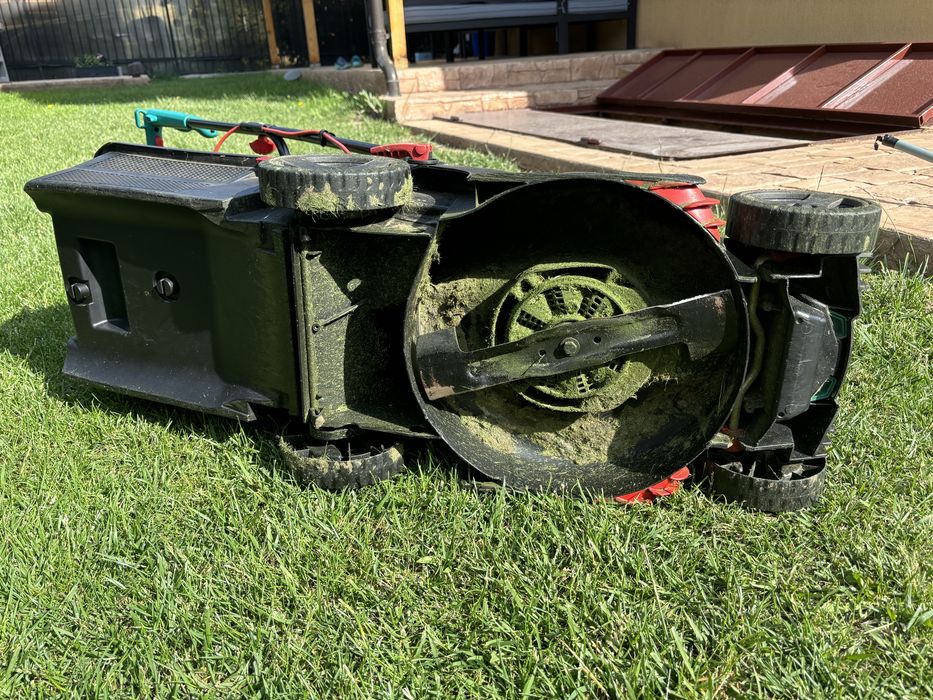 Masina tuns iarba Bosch ARM 3400