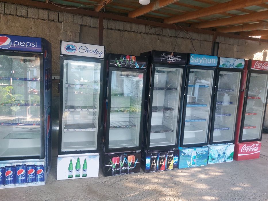витрина халадильниклар сотилади