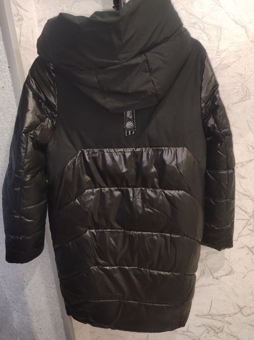 Продам зимнию куртку