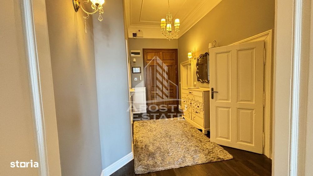Apartament cu 3 camere de vanzare, cladire istorica, Timisoara, Timis