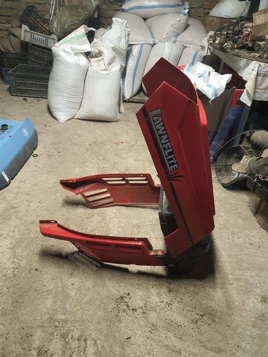 Capota tractoras tuns gazon tractor iarba