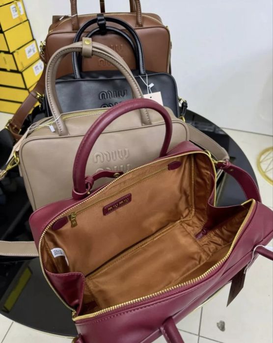 Продам сумку оригинал Miumiu