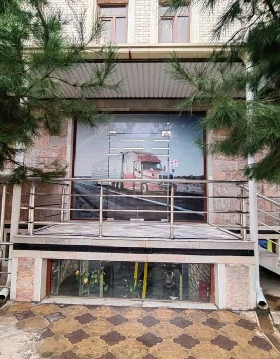 Сдам в аренду помещение 110 кв м , есть жилое и нежилое помещение