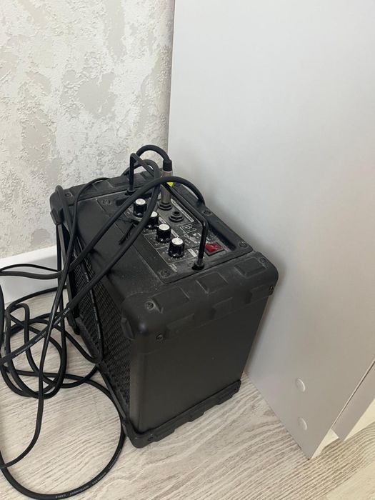 Электрогитара продам