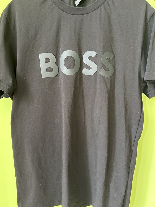 Мъжки тениски цени в описанието