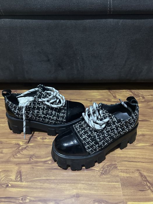 Женская обувь Prada