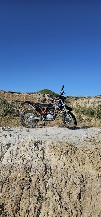 Продам мотоцикл эндуро