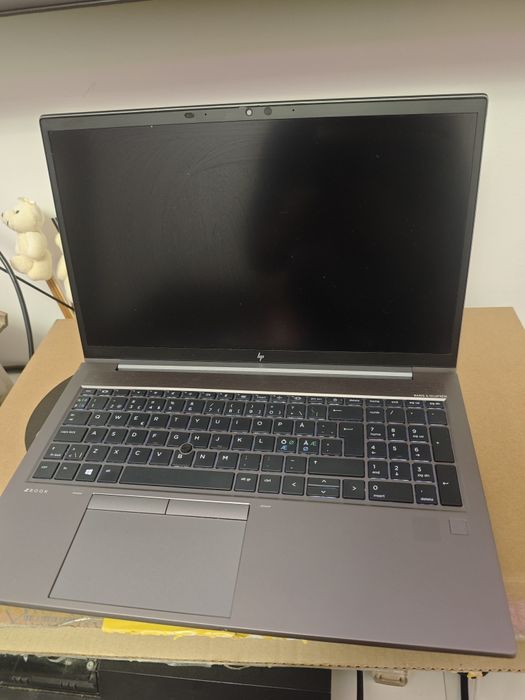Laptop workstation HP zbook g8 i7 gen 11 RAM 16gb ssd 256 nvidia 4gb