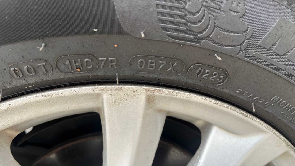 205 60 16 Michelin Primacy 4 бр. малко карани летни гуми