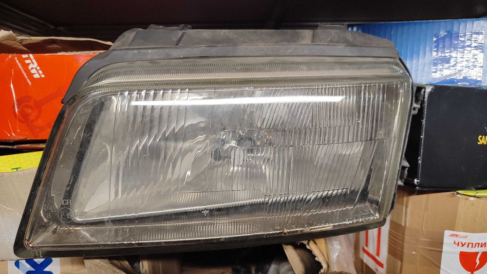 Фар Audi b5 трисекционен