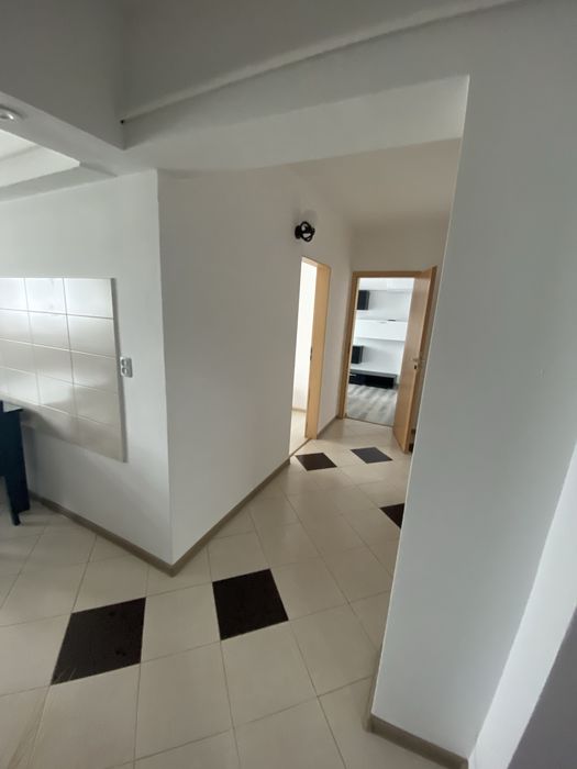 Inchiriez apartament!!