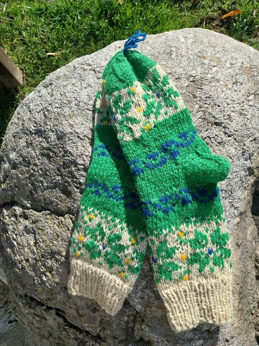 Вълнени чорапи налични и по поръчка