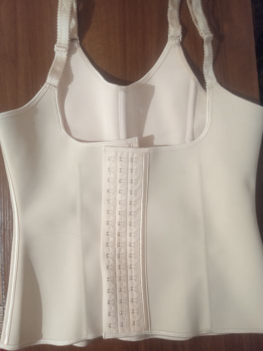 Утягивающии корсет